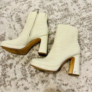 Circus NY by Sam Edelman Platform Boot